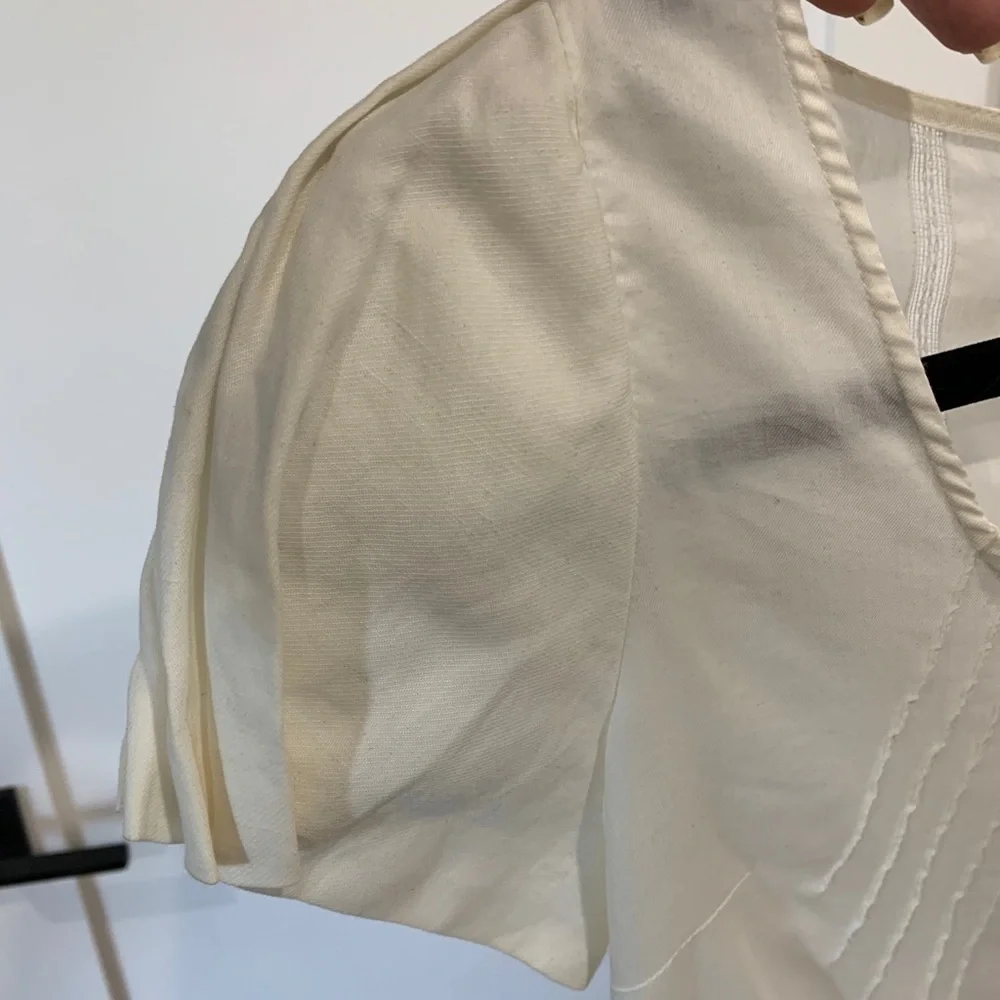 Sally Tseng| 100% Cotton Short Puff Sleeve Blouse - Picture 3 of 7